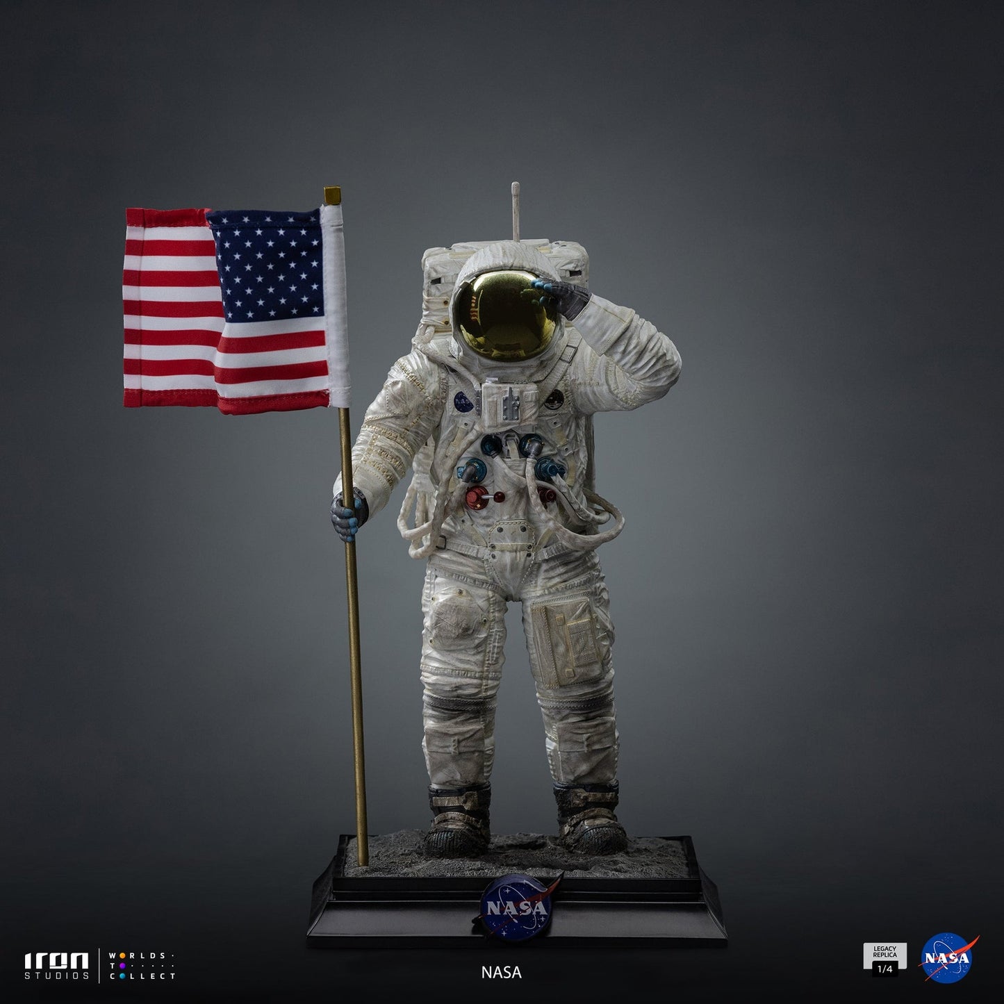 Apollo 11 Astronaut Statue - Nasa - Legacy Replica 1/4