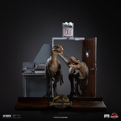 Statue Raptors an der Küchentür – Jurassic Park – Art Scale 1/10 – Jurassic World
