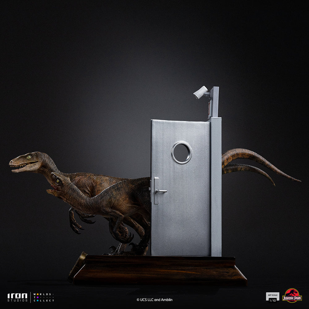 Statue Raptors an der Küchentür – Jurassic Park – Art Scale 1/10 – Jurassic World