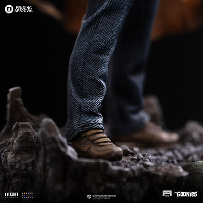 Mikey Walsh Statue - The Goonies - Art Scale 1/10