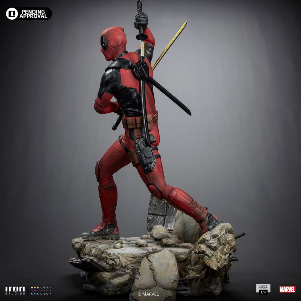 Deadpool Statue - Deadpool & Wolverine - Legacy Replica 1/4