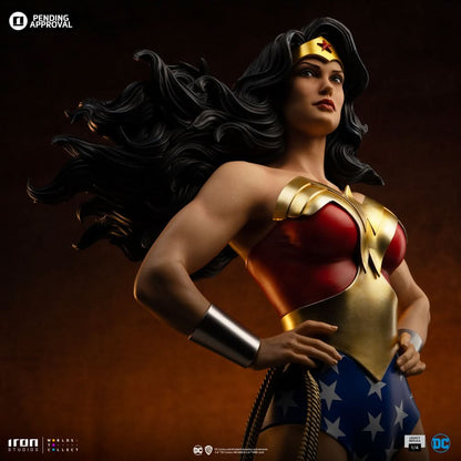 Wonder Woman Statue - DC Trinity - Legacy Replica 1/4 - DC Comics