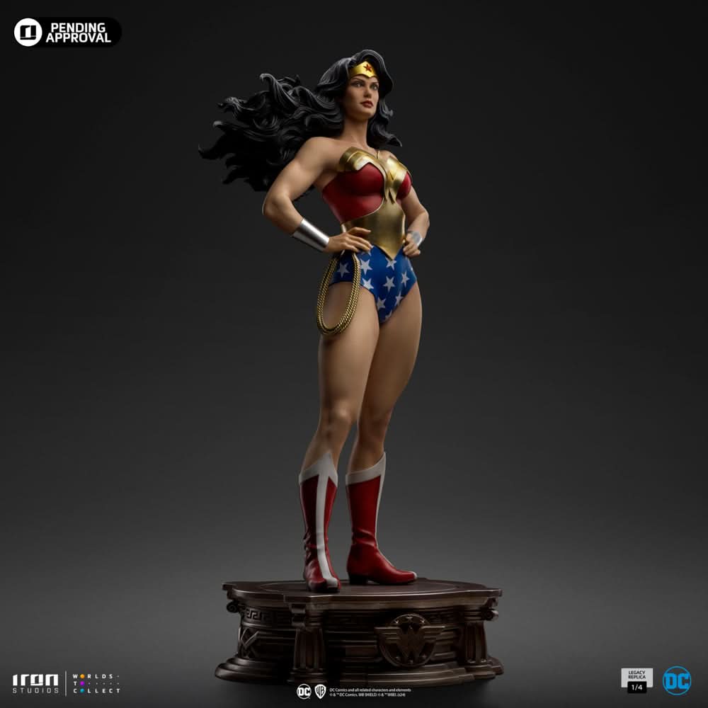 Wonder Woman Statue - DC Trinity - Legacy Replica 1/4 - DC Comics