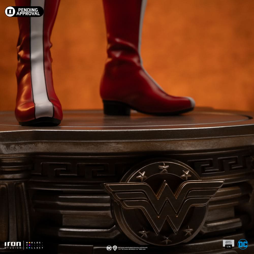 Wonder Woman Statue - DC Trinity - Legacy Replica 1/4 - DC Comics
