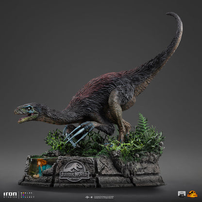 Therizinosaurus Statue - Jurassic World: Dominion - Half Scale 1/20