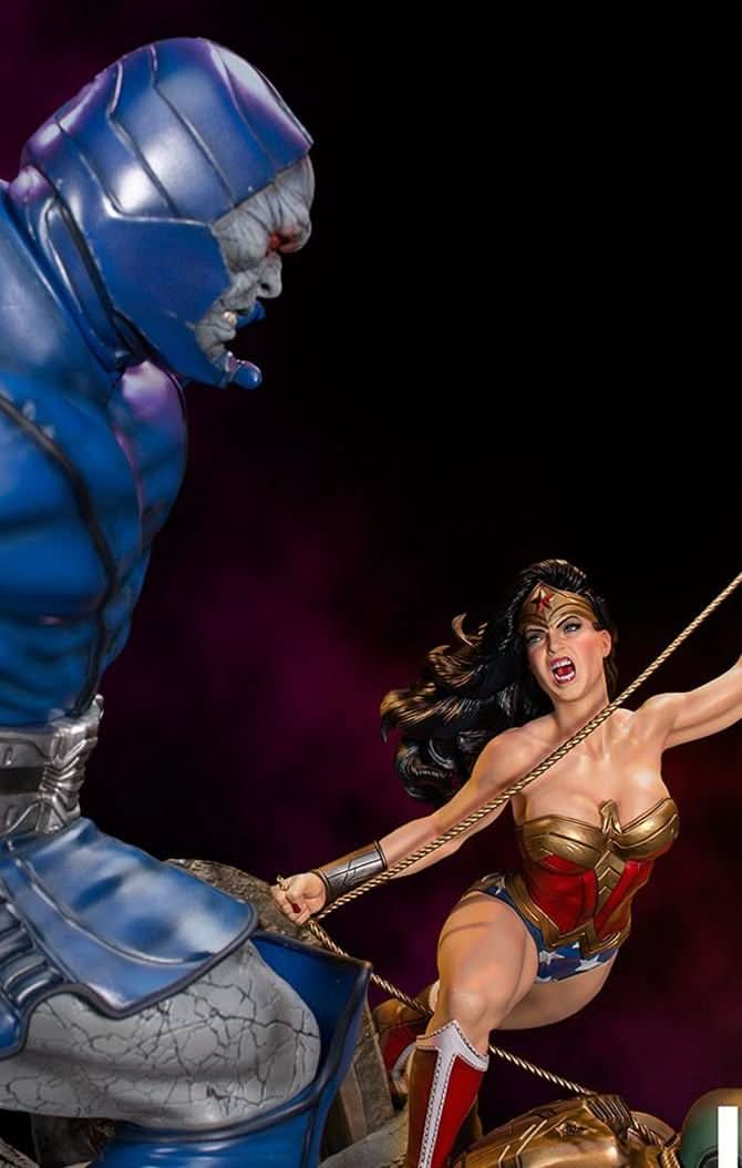 Statue Wonder Woman vs. Darkseid von Ivan Reis - DC Comics - Diorama 1/6