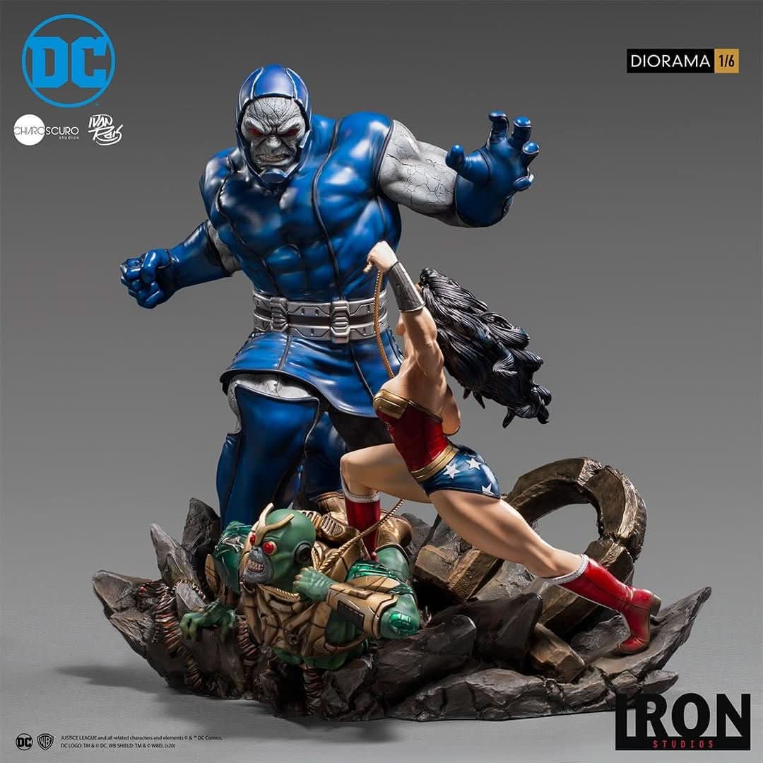 Statue Wonder Woman vs. Darkseid von Ivan Reis - DC Comics - Diorama 1/6