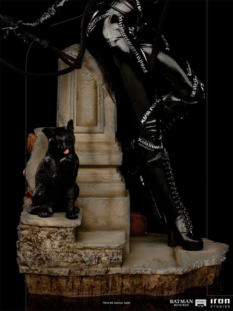 Catwoman Statue - Batman Returns - Art Scale 1/10 - DC Comics