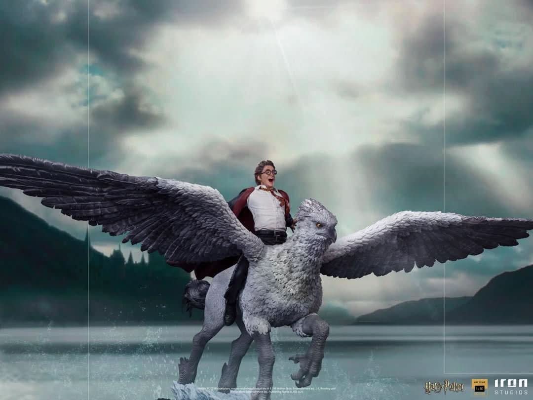 Harry Potter and Buckbeak Statue - Harry Potter - Art Scale 1/10
