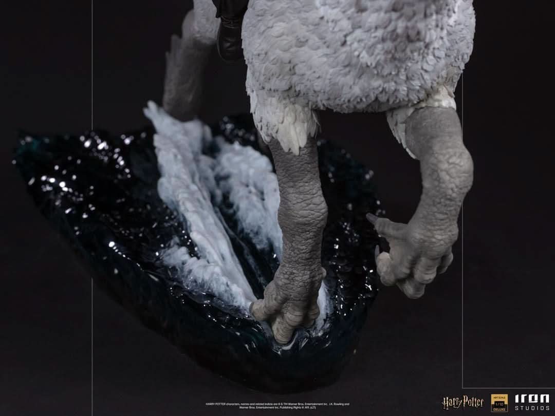 Harry Potter and Buckbeak Statue - Harry Potter - Art Scale 1/10