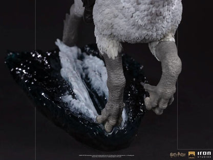 Harry Potter and Buckbeak Statue - Harry Potter - Art Scale 1/10