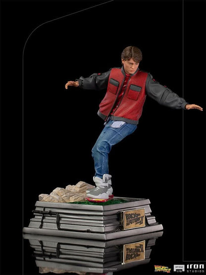 Statue Marty McFly auf Hoverboard - Zurück in die Zukunft - Art Scale 1/10