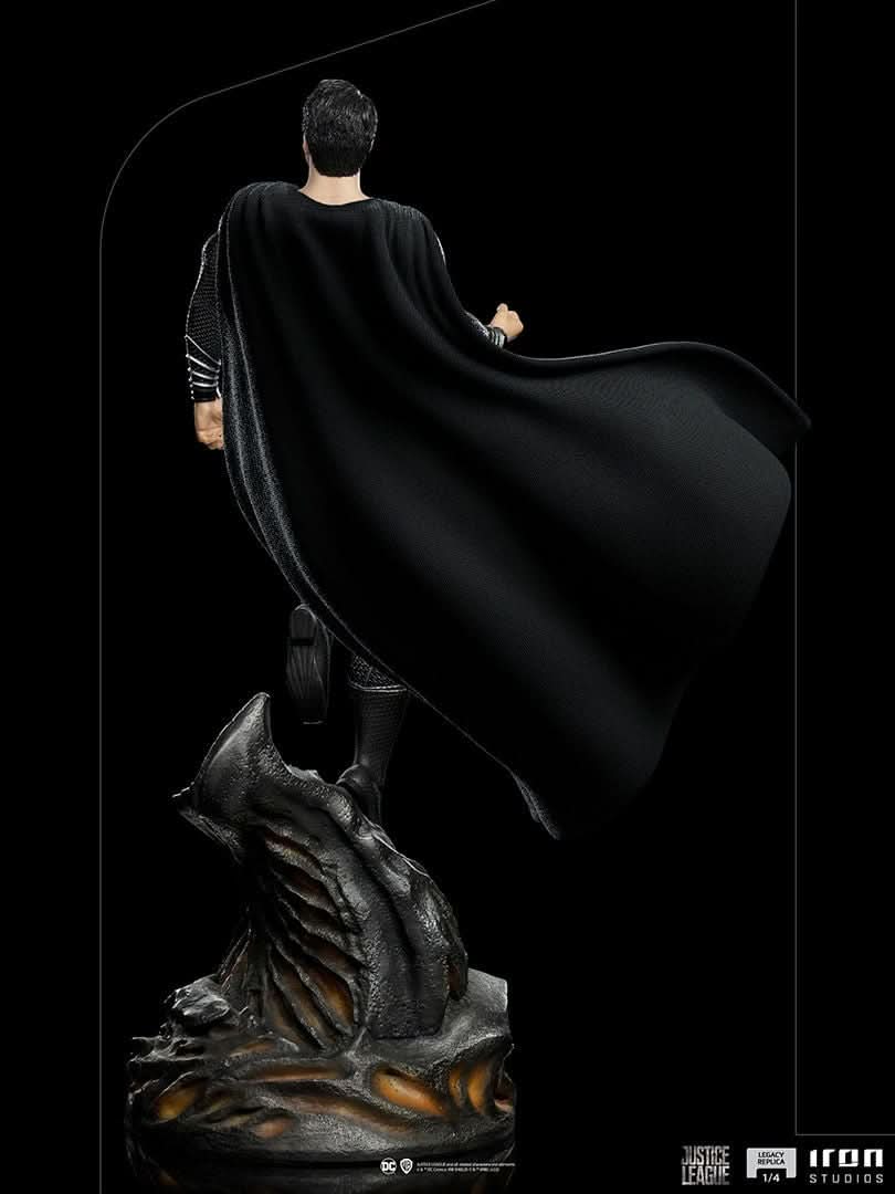 Superman Black Suit Statue - Zack Snyder's Justice League - Legacy Replik 1/4