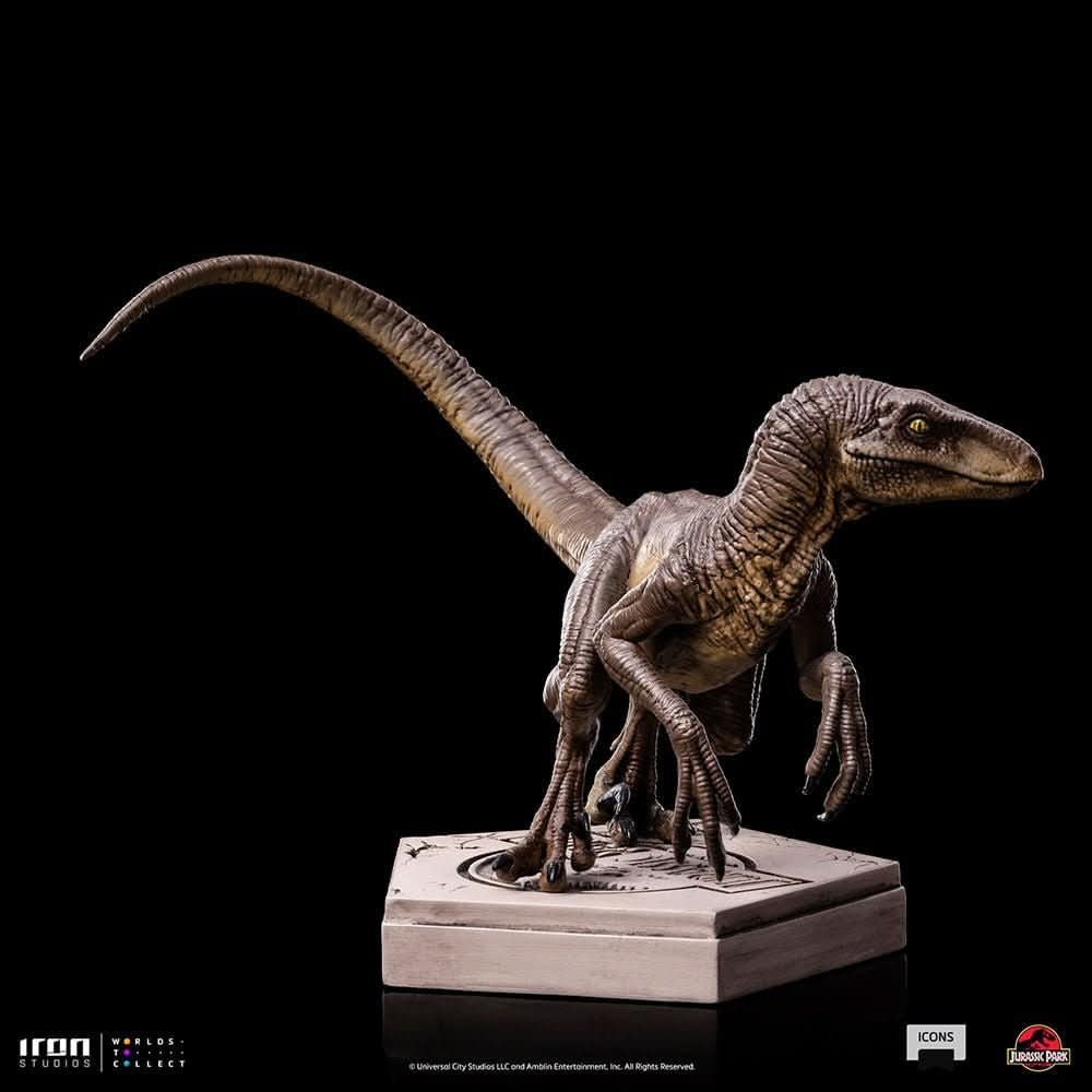 Velociraptor C Statue - Jurassic Park - Icons - Jurassic World