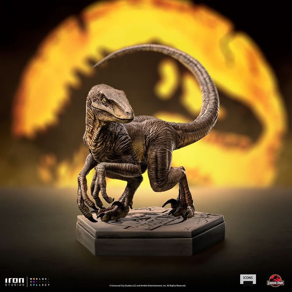 Velociraptor C Statue - Jurassic Park - Icons - Jurassic World