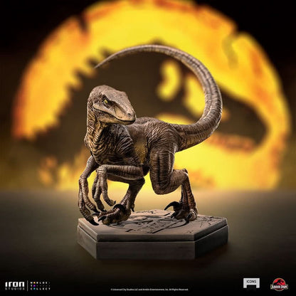 Velociraptor C Statue - Jurassic Park - Icons - Jurassic World