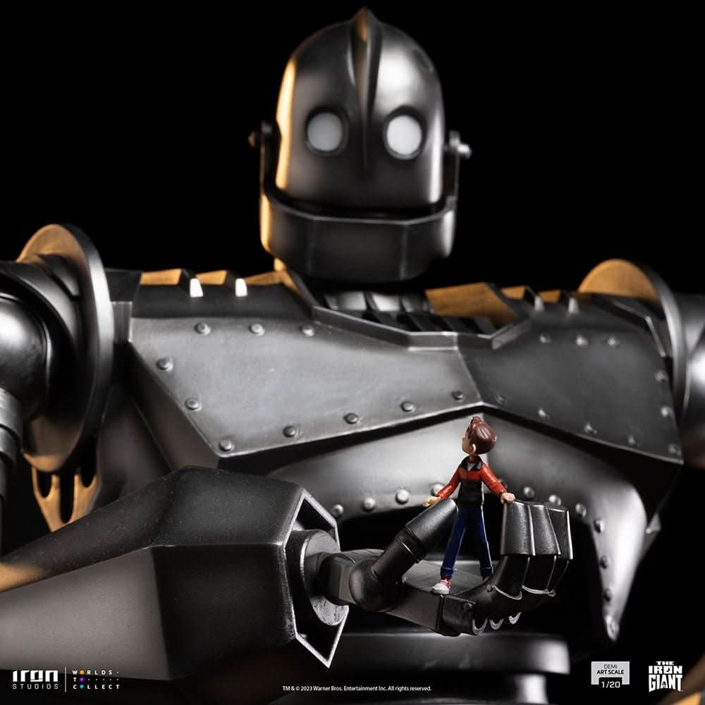 Statue Iron Giant und Hogarth Hughes - Der Gigant aus dem All - Maßstab 1:20 - Alien