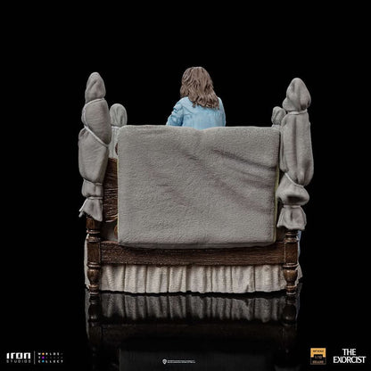 Possessed Regan McNeil Statue - The Exorcist - Art Scale 1/10