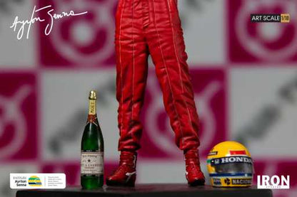 Statue Ayrton Senna 1988 Großer Preis von Japan – Kunstmaßstab 1:10