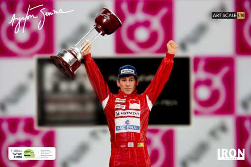 Statue Ayrton Senna 1988 Großer Preis von Japan – Kunstmaßstab 1:10