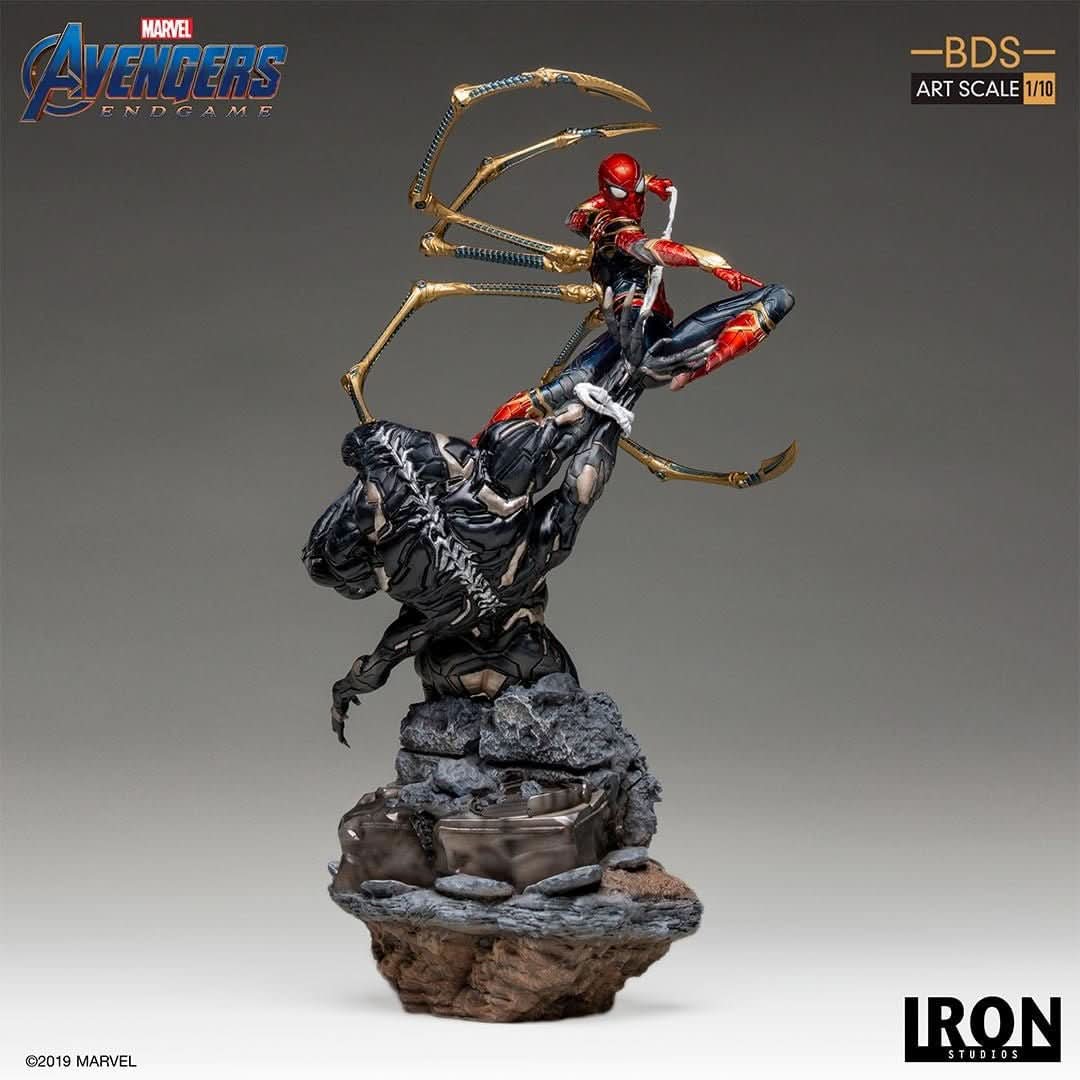 Statue Iron Spider Vs Outrider - Avengers: Endgame - Art Scale - Marvel Comics