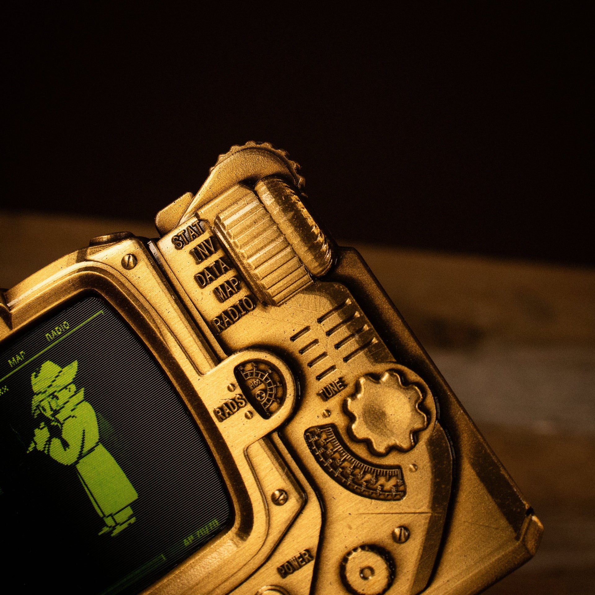 Objet collector Fallout - Pip-Boy Lenticular Ingot – Mysterious Stranger VariantLObjet collector Fallout - Pip-Boy Lenticular Ingot – Mysterious Stranger VariantiObjet collector Fallout - Pip-Boy Lenticular Ingot – Mysterious Stranger VariantnObjet collector Fallout - Pip-Boy Lenticular Ingot – Mysterious Stranger VariantgObjet collector Fallout - Pip-Boy Lenticular Ingot – Mysterious Stranger VariantoObjet collector Fallout - Pip-Boy Lenticular Ingot – Mysterious Stranger VarianttObjet collector Fallout - 