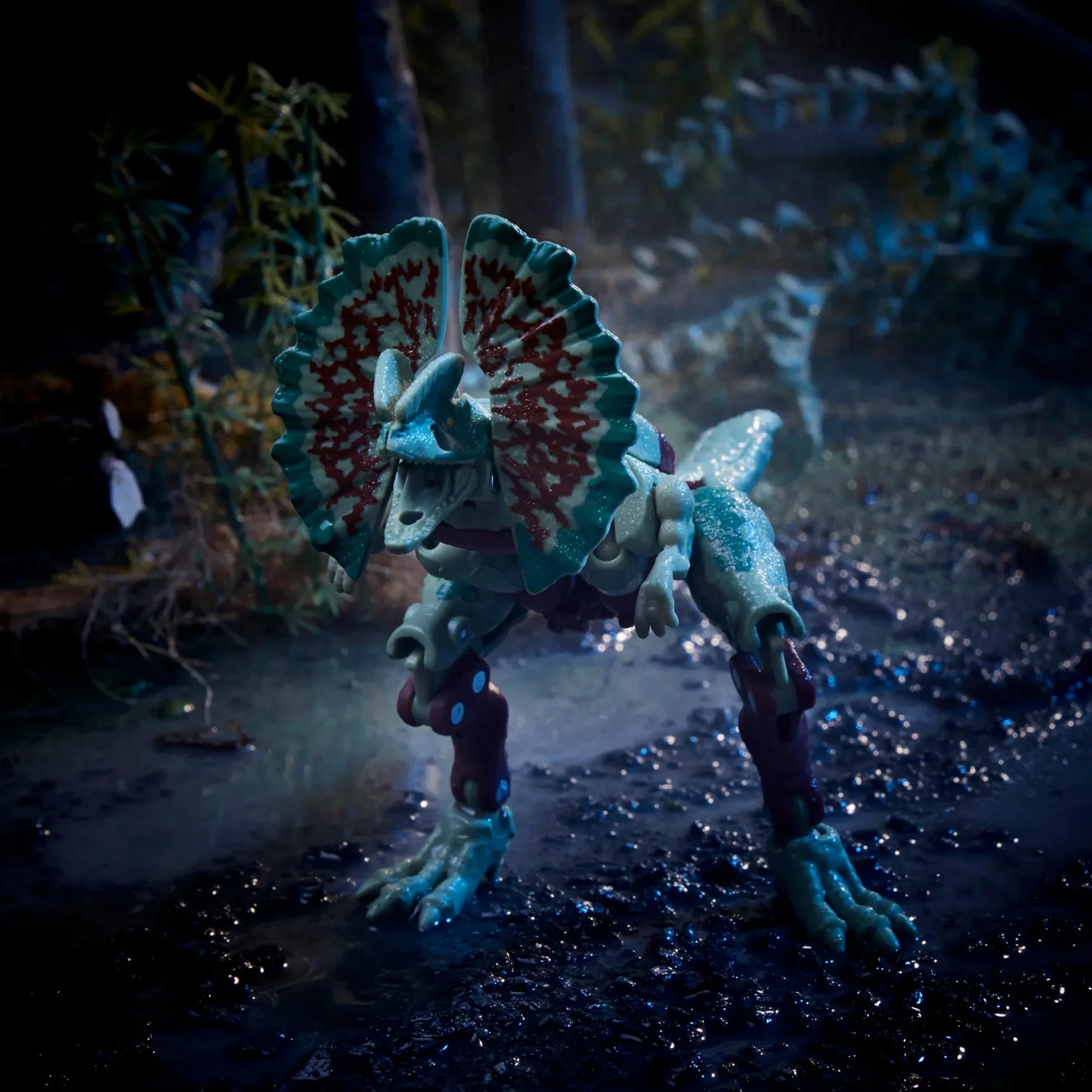 Transformers Collaborative Jurassic Park x Transformers Dilophocon and Autobot JP12