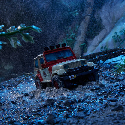 Transformers Collaborative Jurassic Park x Transformers Dilophocon and Autobot JP12