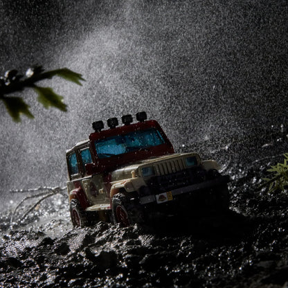 Transformers Collaborative Jurassic Park x Transformers Dilophocon and Autobot JP12