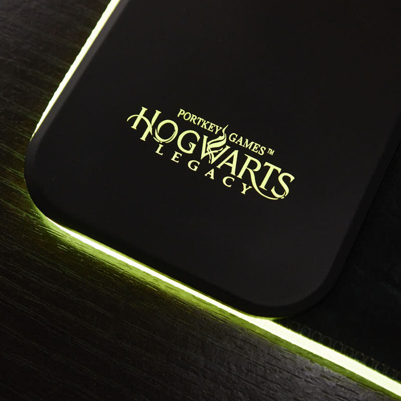 Hogwarts Legacy – Übergroße Gaming-Matte & Mobiles Ladegerät