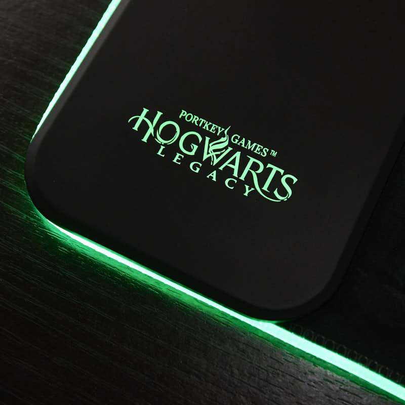 Hogwarts Legacy – Übergroße Gaming-Matte & Mobiles Ladegerät