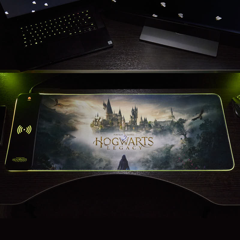 Hogwarts Legacy – Übergroße Gaming-Matte & Mobiles Ladegerät