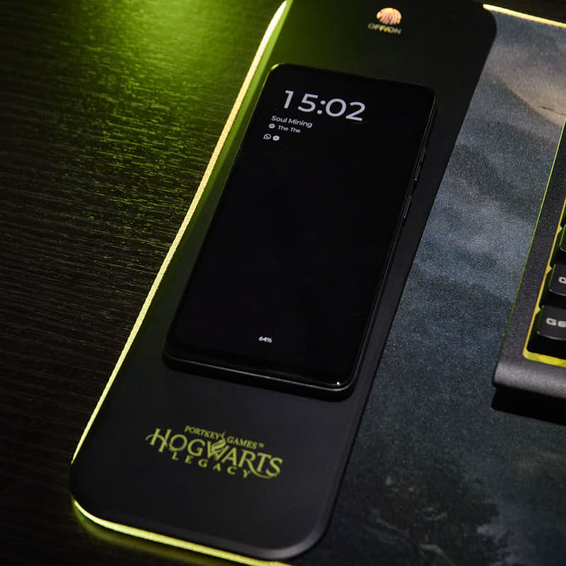 Hogwarts Legacy – Übergroße Gaming-Matte & Mobiles Ladegerät