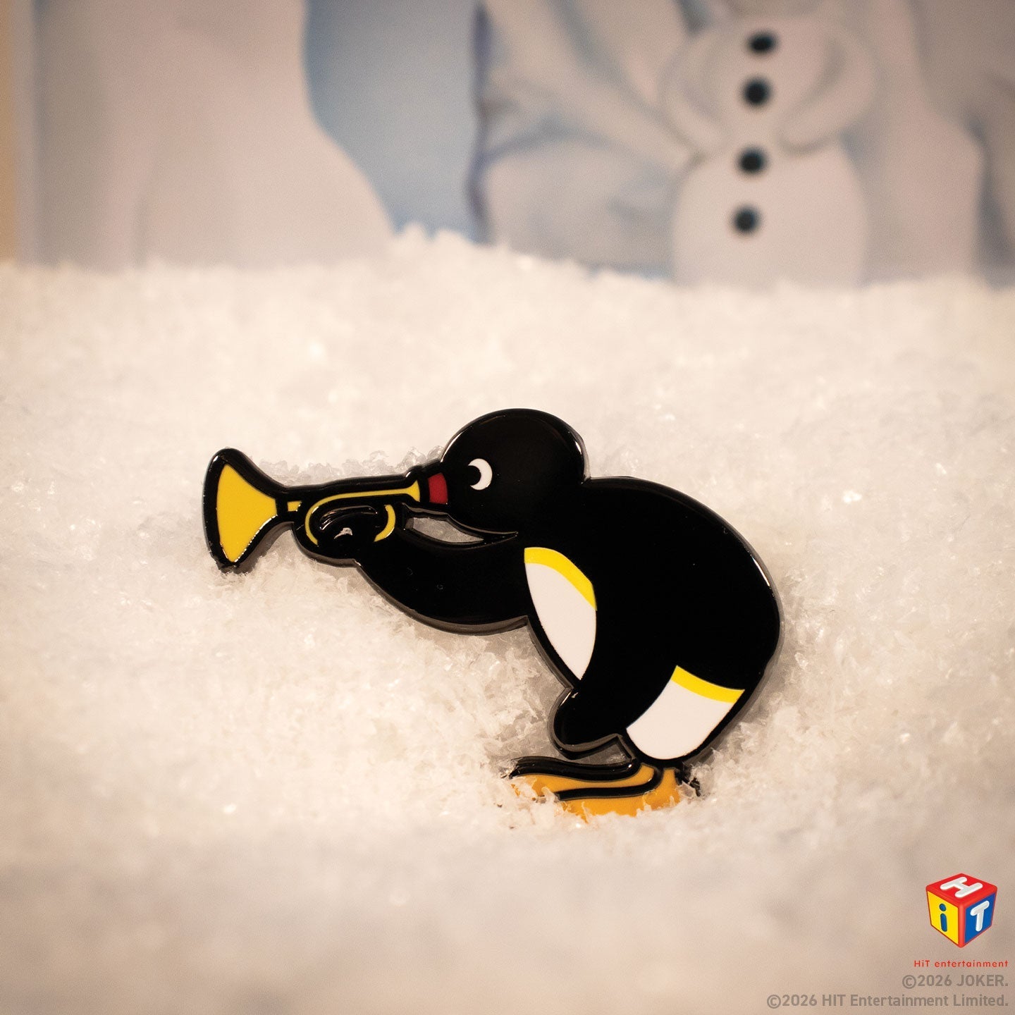 Display de 12 blind boxes Pingu - pin’s mystère - mise en situation 13