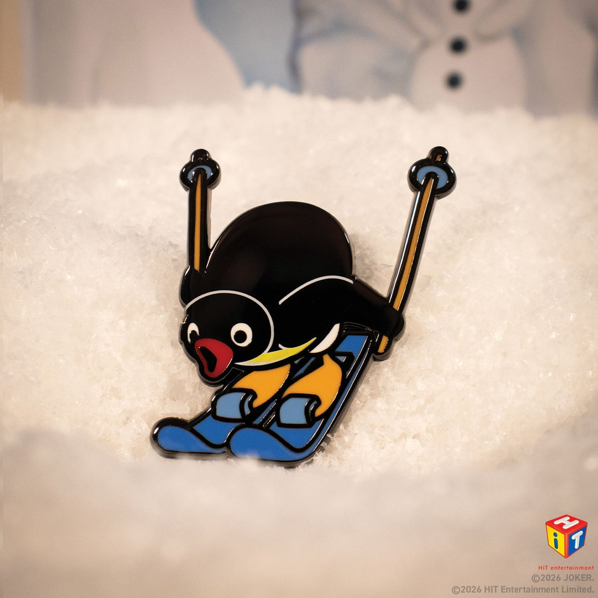 Display de 12 blind boxes Pingu - pin’s mystère - mise en situation 12