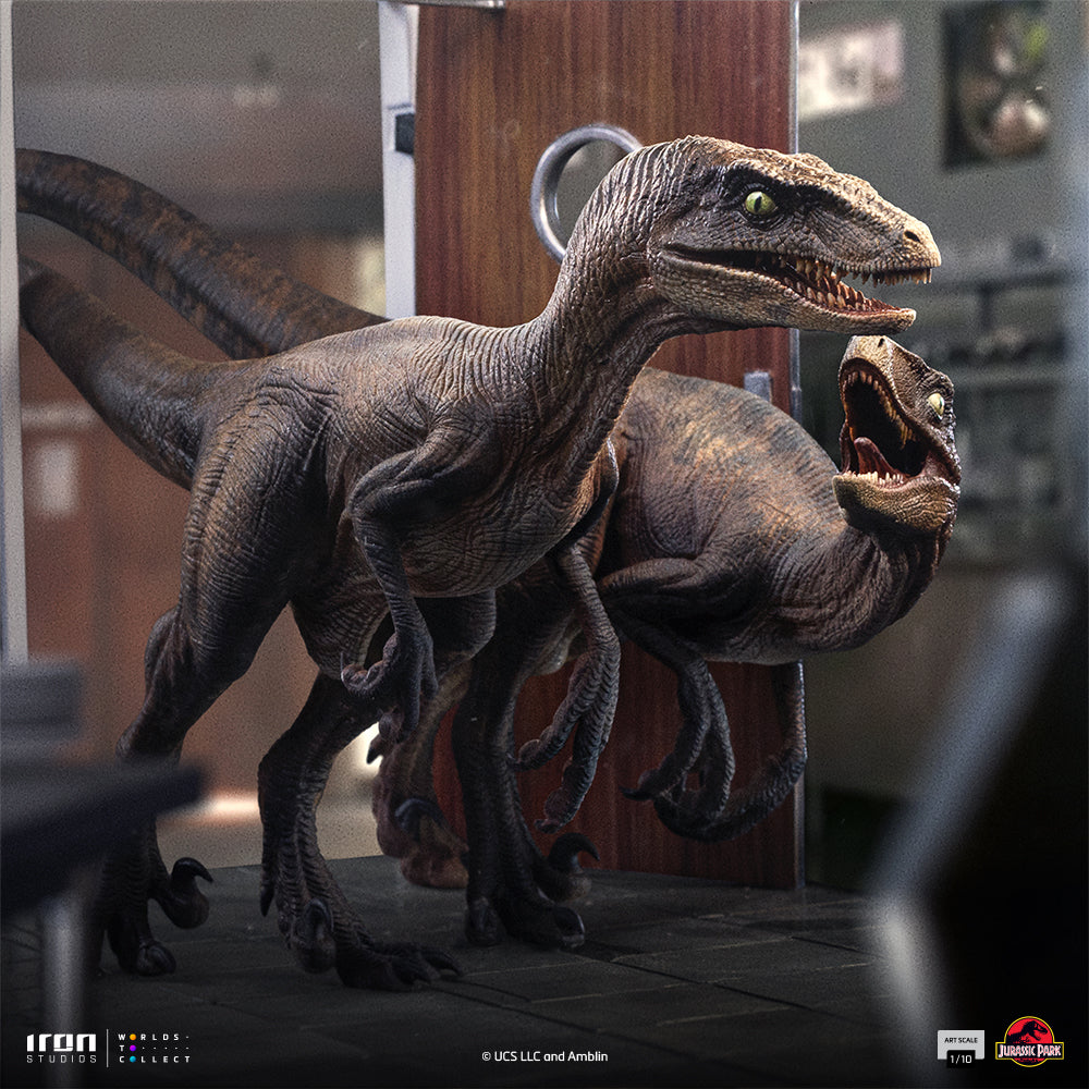 Statue Raptors an der Küchentür – Jurassic Park – Art Scale 1/10 – Jurassic World