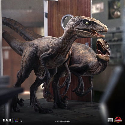 Statue Raptors an der Küchentür – Jurassic Park – Art Scale 1/10 – Jurassic World