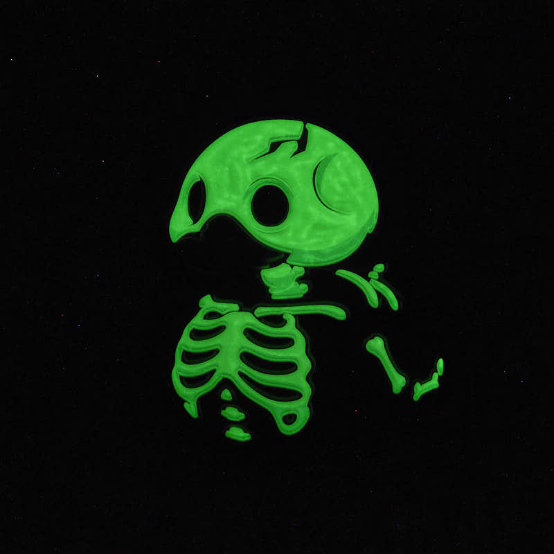 Pin's TUBBZ Numskull – Squelette phosphorescent – visuel 4