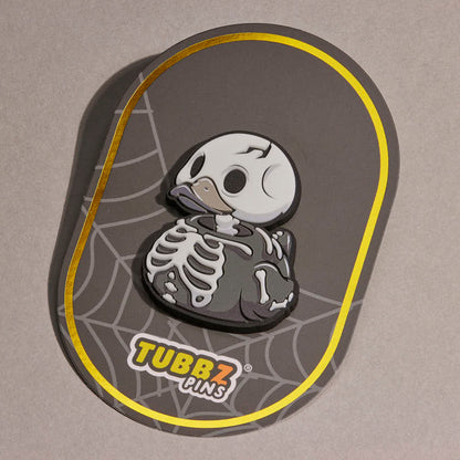 Pin's TUBBZ Numskull – Squelette phosphorescent – visuel 2