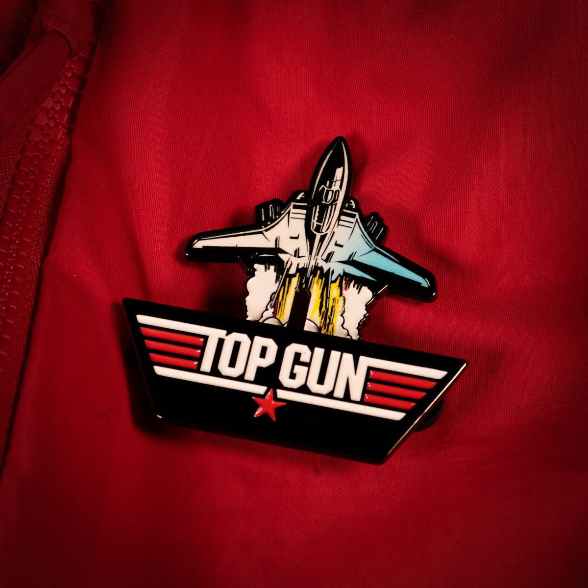 Pin's Top Gun - Moving