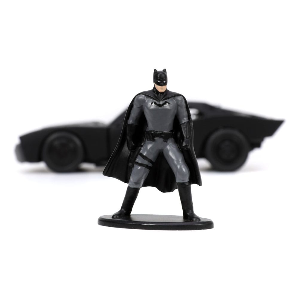 Batman & Batmobile 1:32