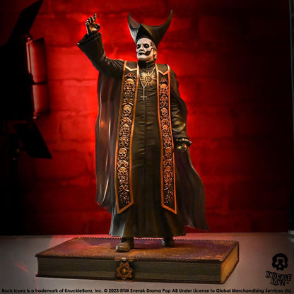 Papa Emeritus IV Statuette (Schwarze Roben) - Rock Iconz 